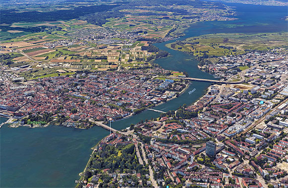 Satellitenbild der Stadt mit Seerhein und Untersee