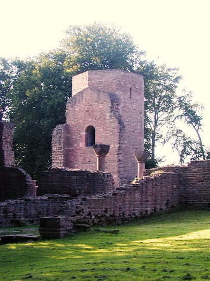 Stumpf des nördlichen Westturms