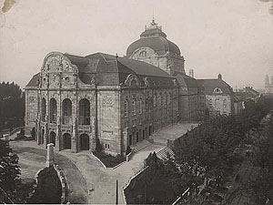 Stadttheater, 1905 - 10 von H. Seeling auf der ehemaligen Bastion "Dauphin" im Stil des Neobarock errichtet. Fotografie Röbke, um 1910, © Museum für Stadtgeschichte