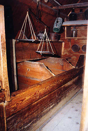 Vorratsbehälter für Mehl und andere Nahrungsmittel