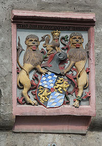 Kurpfälzisches Wappen an der Stadtmauer von Kaub