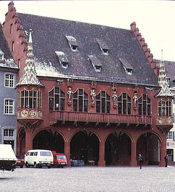 Kaufhaus, Frontansicht