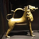 Aquamanile in Form eines Löwen