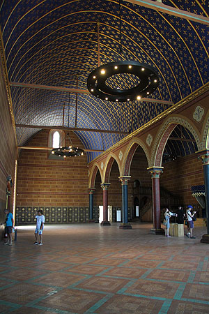 Der Ständesaal aus dem 13. Jahrhundert mit der Ausmalung des 19. Jahrhunderts