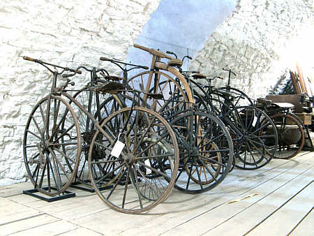 Holz-Fahrr�der in der Sammlung des Mainfr�nkischen Museums W�rzburg
