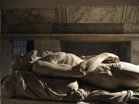 Im Tod sind alle gleich nackt: Liegefigur des franz�sischen K�nigs Heinrich II. (+1559) von seinem Grabmal in der Abteikirche St. Denis