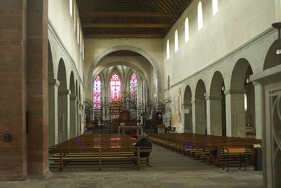 Klosterkirche St. Maria und Markus, Reichenau, Innenansicht zum Chor
