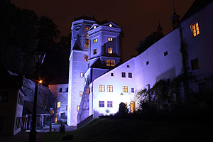 Wassertürme bei Nacht © Regio Augsburg Tourismus GmbH, Felix Hartmann
