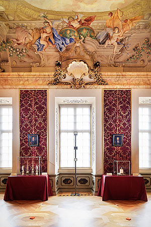 Schloss Rastatt: Vitrinensituation in einem der Innenräume. Foto: SSG