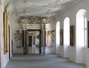 Kloster und Schloss Salem, Korridor in der Prälatur mit Eingang zum Kaisersaal. Foto: kulturer.be