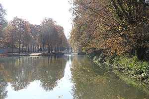 Schlossgarten Schwetzingen: Herbststimmung im Wiesentälchen und am Kanal