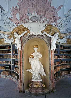 Ehem. Kloster Wiblingen, Galerie im Bibliothekssaal. Foto SSG/LMZ, Armin Weischer