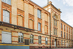 Frontseite der Alten Baumwollspinnerei in Speyer. 